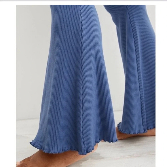 Aerie Kick-It Ribbed Super Flare Leggings - Picture 3 of 7